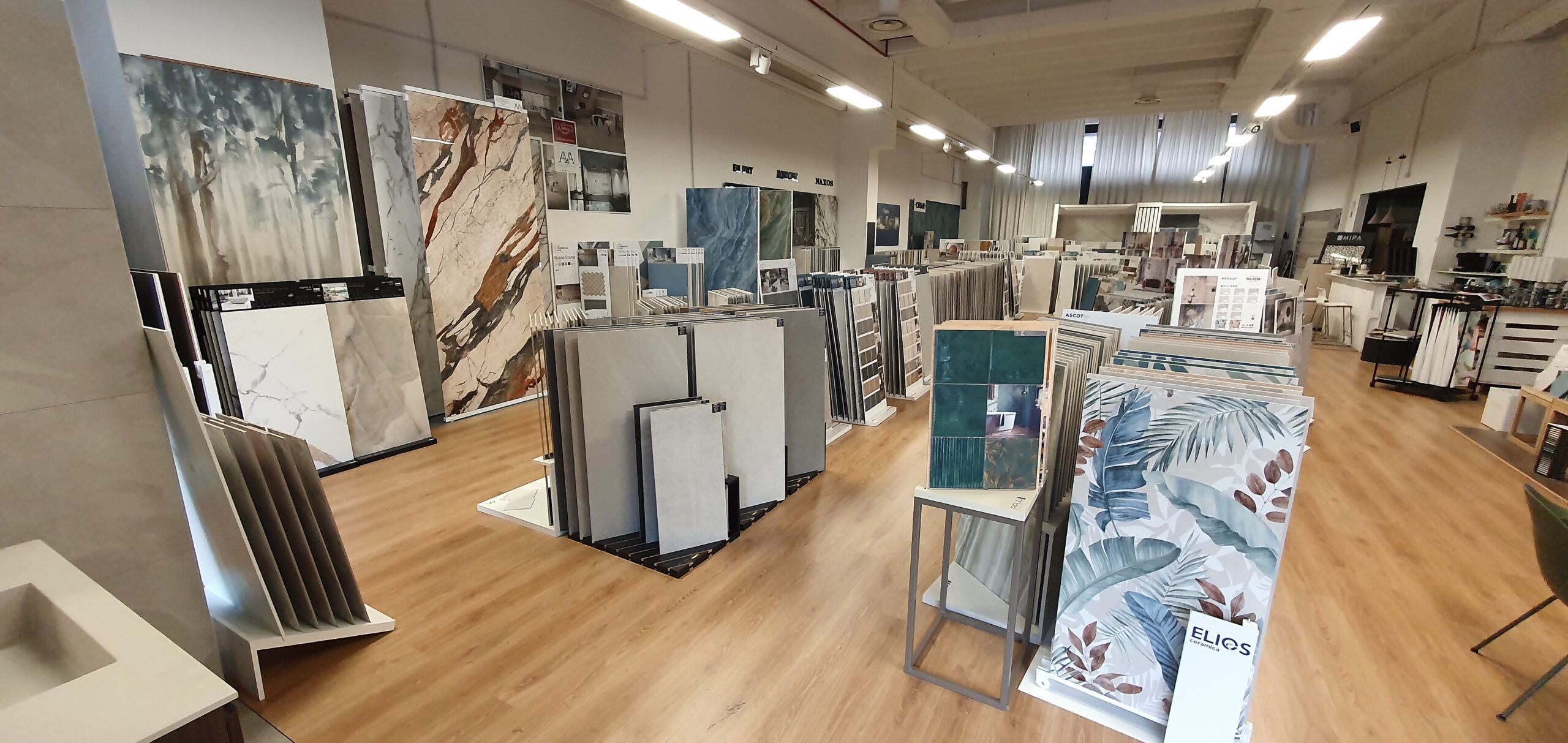 showroom lastre gres porcellanato