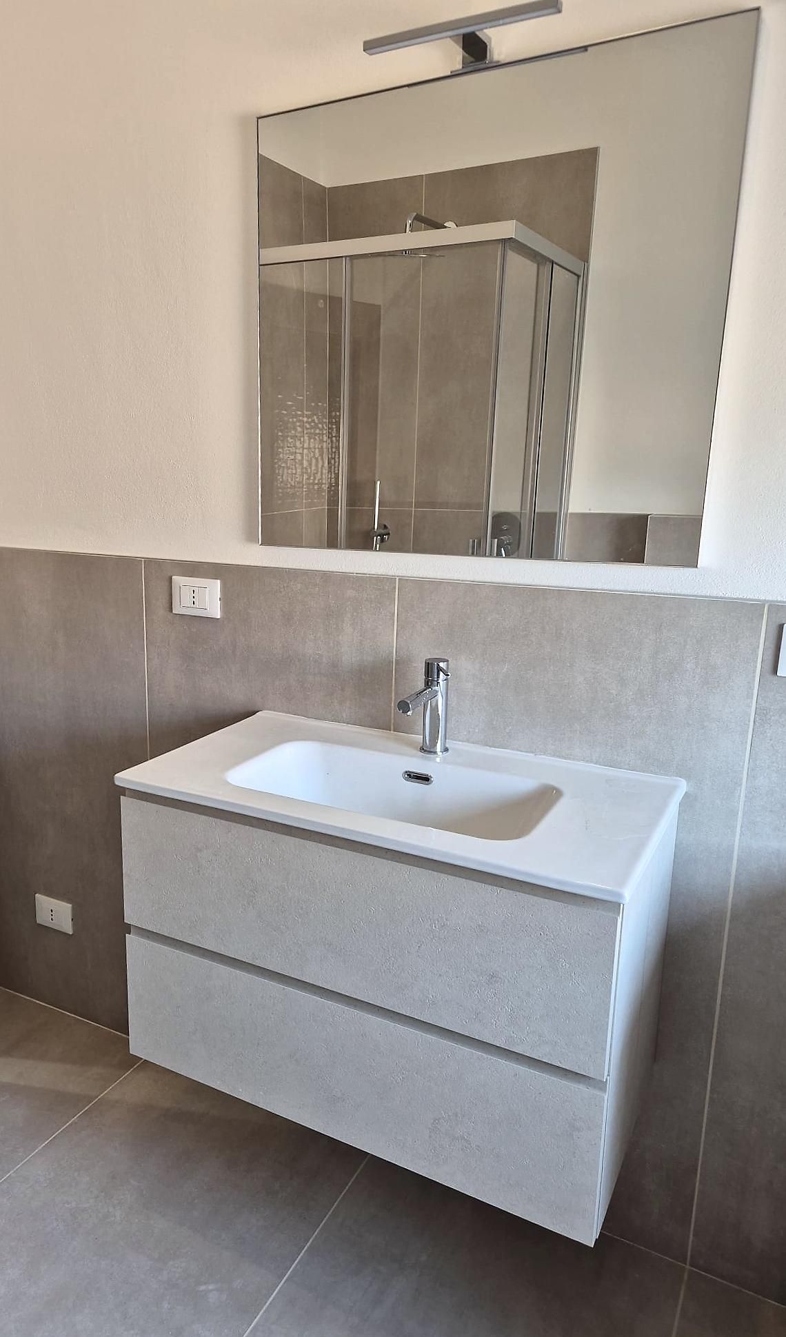 gres mobile bagno rubinetti