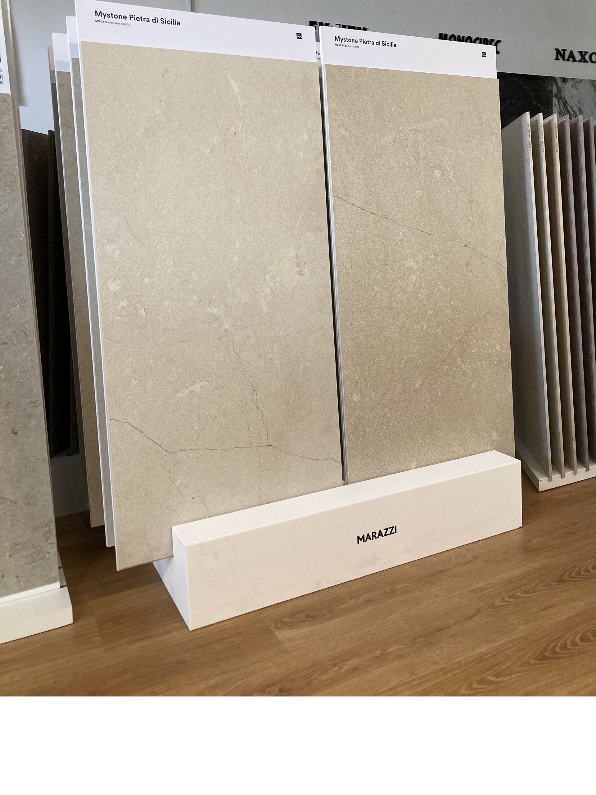 Lastre in gres porcellanato in esposizione - Ker Ceramiche Modena
